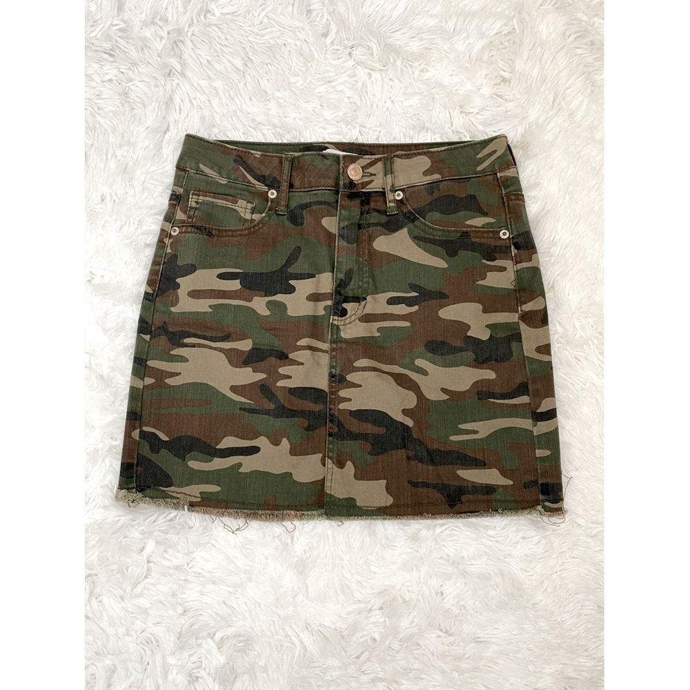 Camo mini skirt